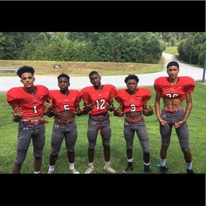 Meet your Posher, Devin